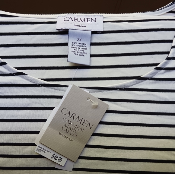 CARMEN MARC VALVO in White & Black RETAIL TAG = $48 - Picture 1 of 4